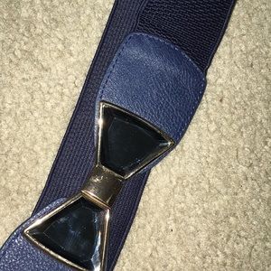 blue stretchy belt
